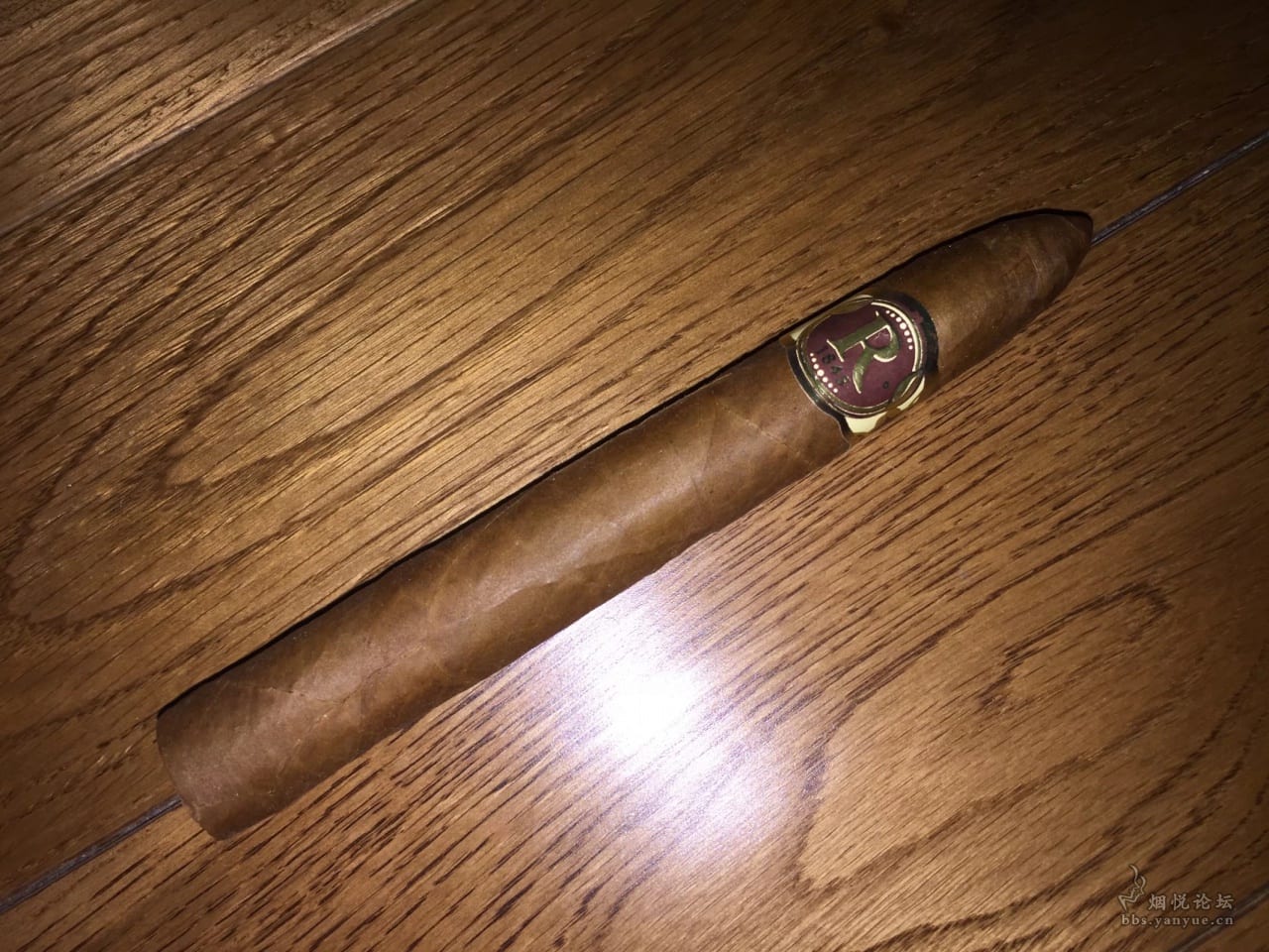 Unicos 独一 创始人罗瓦伊纳限量款
