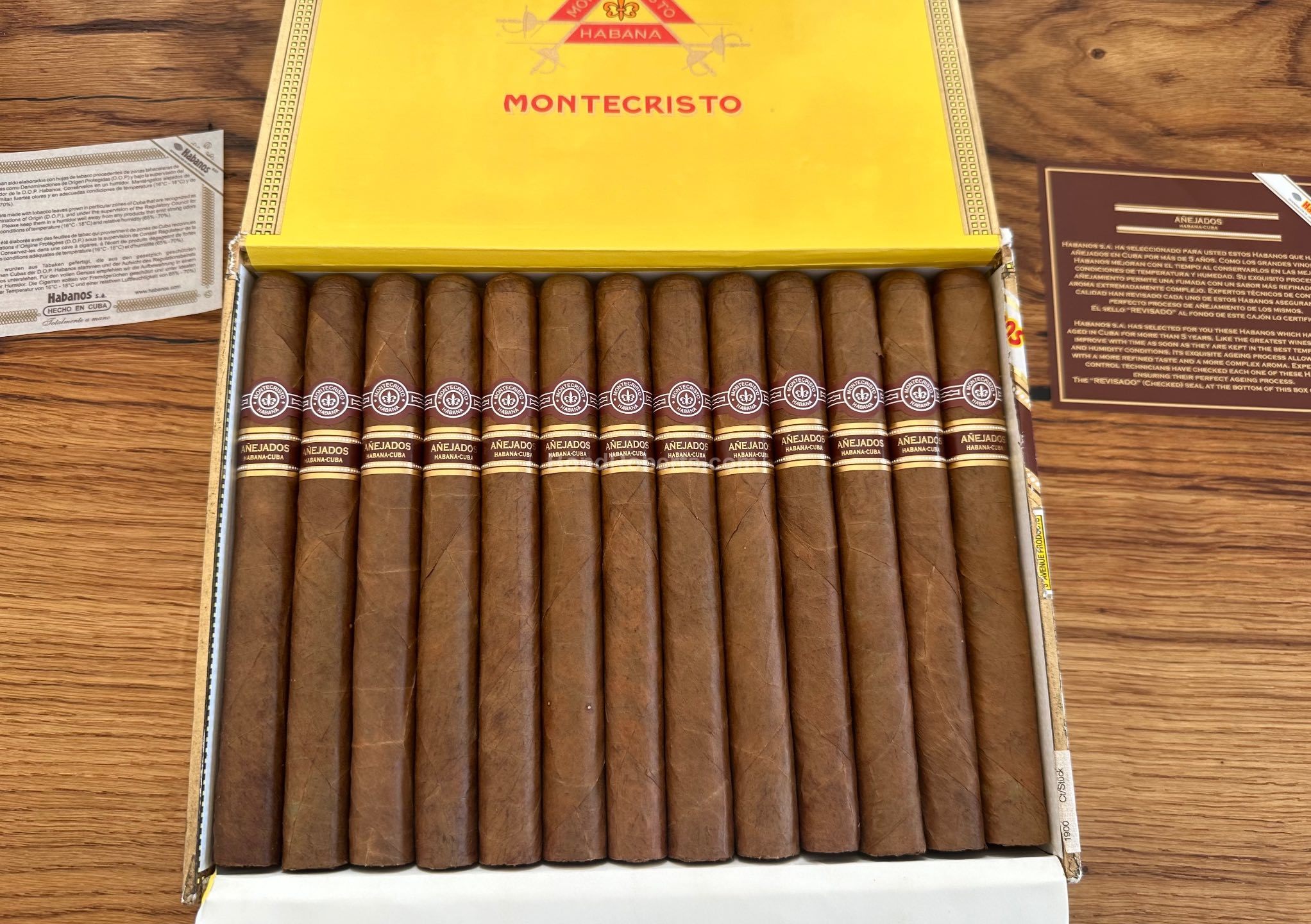 Montecristo Churchills Habanos Añejados 2008 Dress Box of 25 cigars 23351