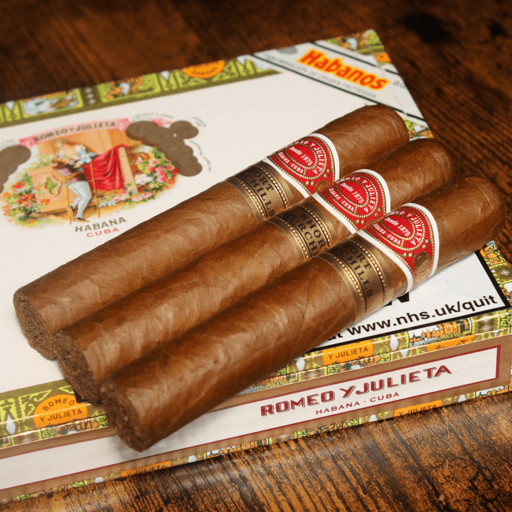 Romeo y Julieta Short 罗密欧与朱丽叶短号