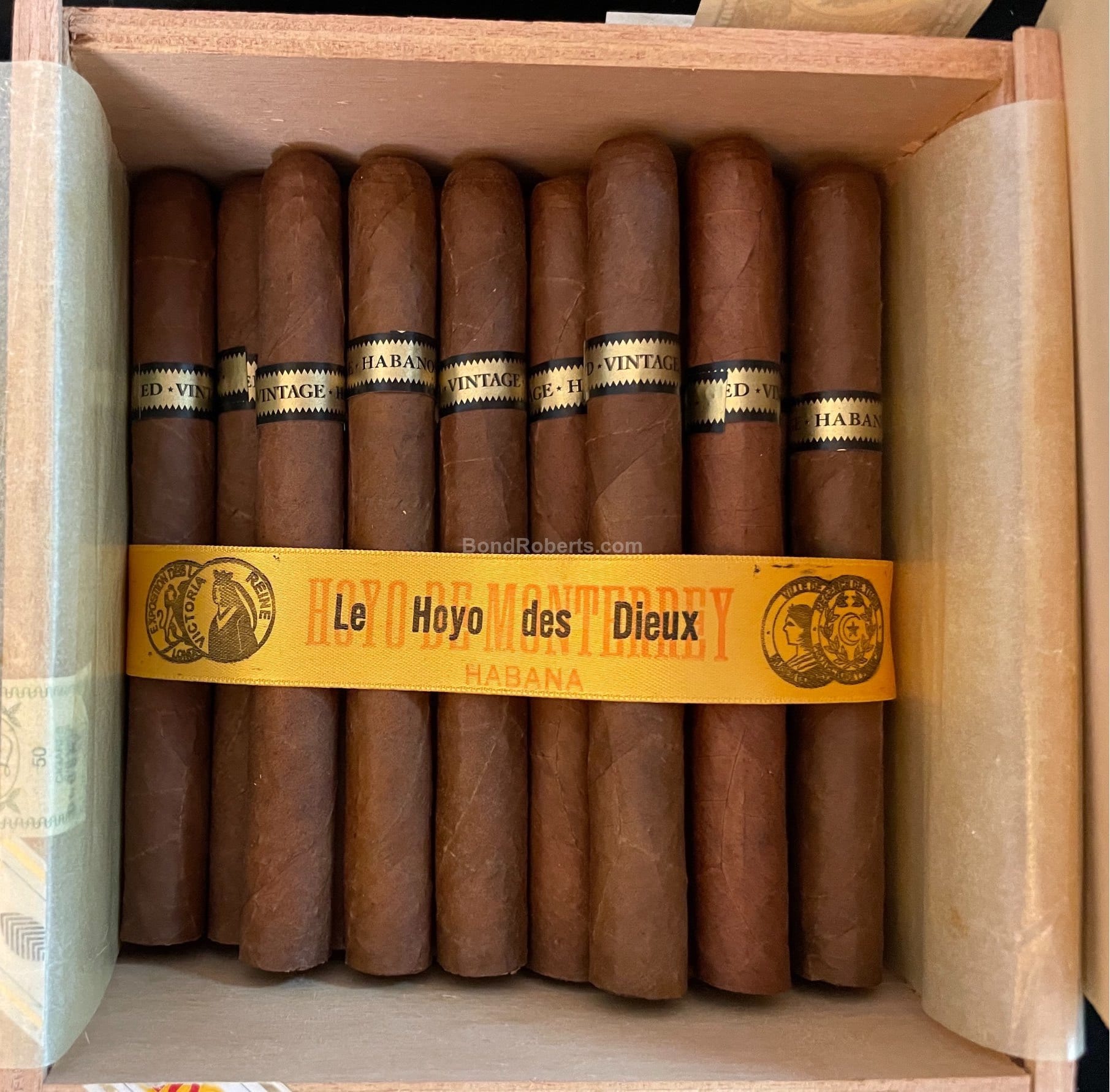 Hoyo de Monterrey Le Hoyo des Dieux 2003 Slide Lid Box of 50 cigars 5914