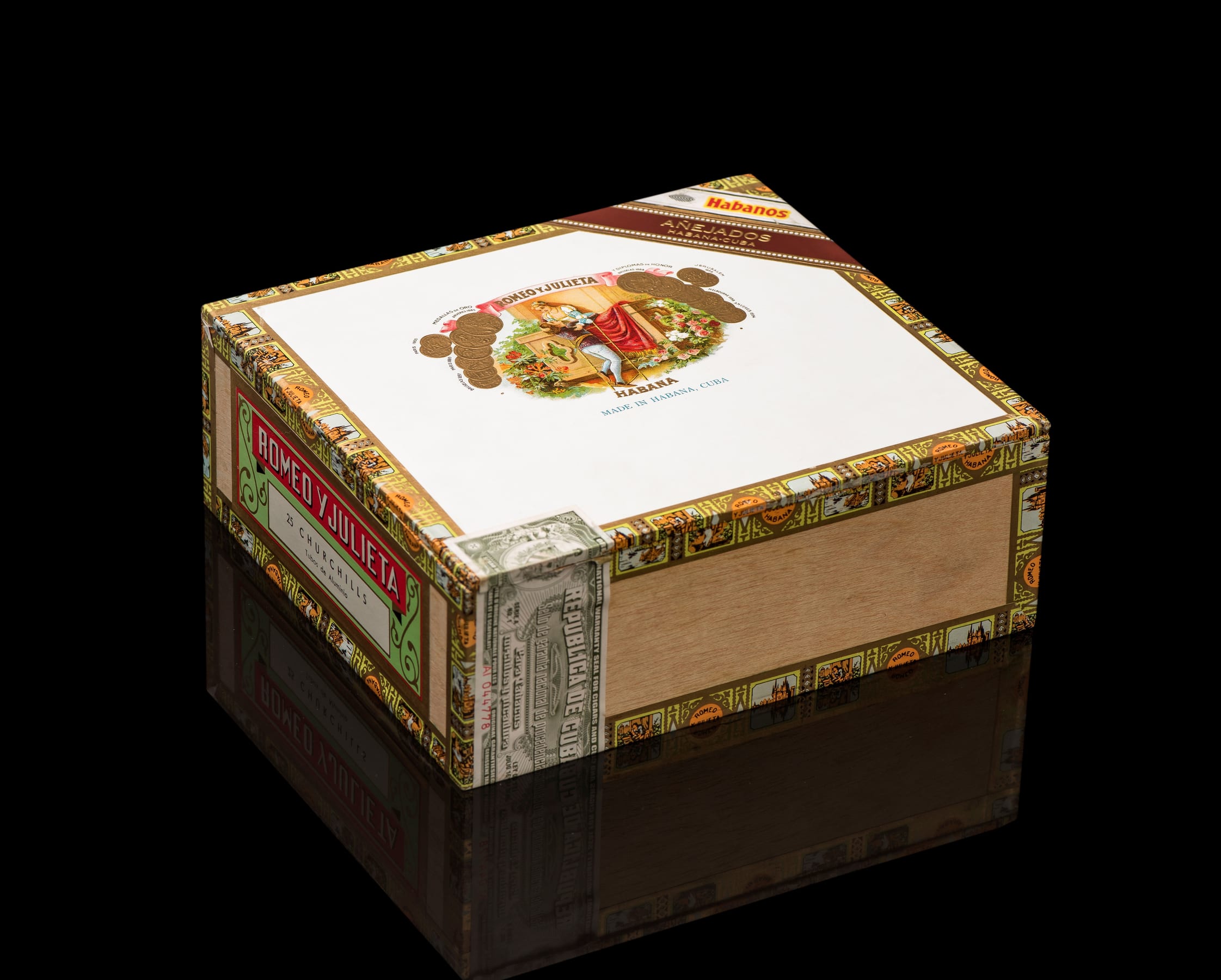 Romeo y Julieta Churchill Añejados now available - Hunters & Frankau