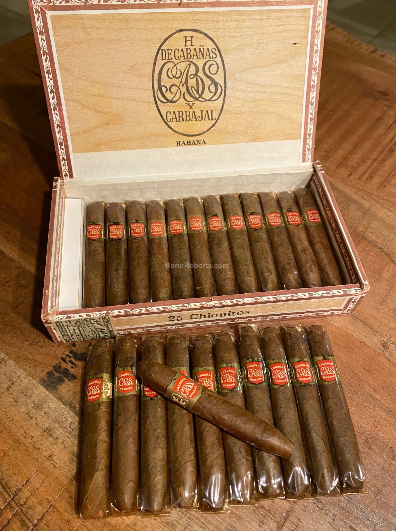 Cabañas Chiquitos 1989 Dress Box of 25 cigars in cellophane 7332