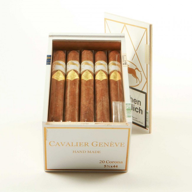 Cavalier Geneve 日内瓦骑士 白标 皇冠 雪茄資料