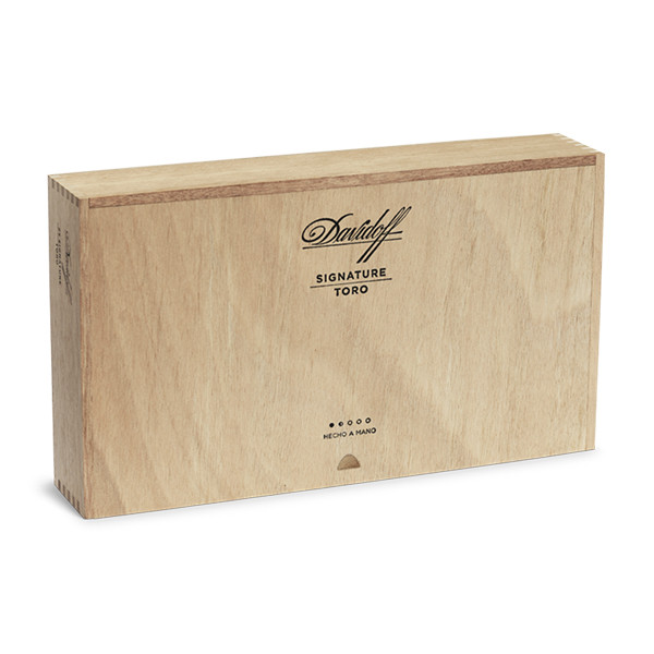 大卫杜夫 署名托罗 雪茄｜Davidoff Signature Toro｜多米尼加烟叶的平衡艺术