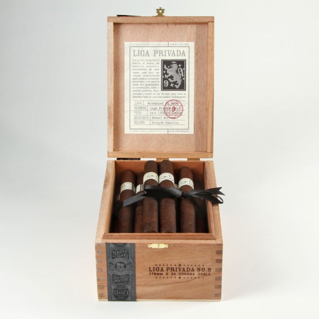 Drew Estate Liga Privada No. 9 Corona Doble online bei Cigarmaxx kaufen