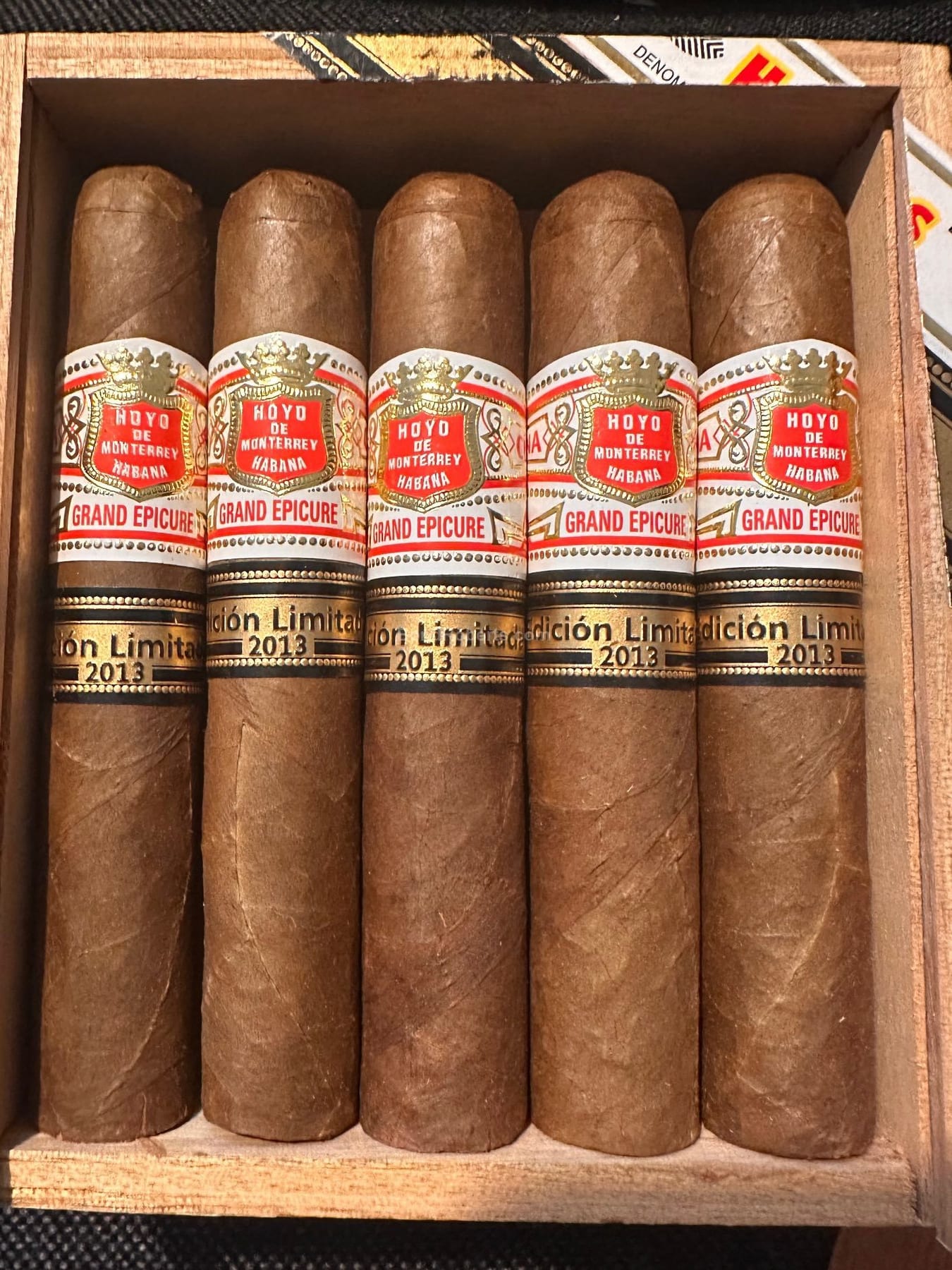 Hoyo de Monterrey 好友·德·蒙特雷 奢华美食家 2013年限量版 雪茄資料