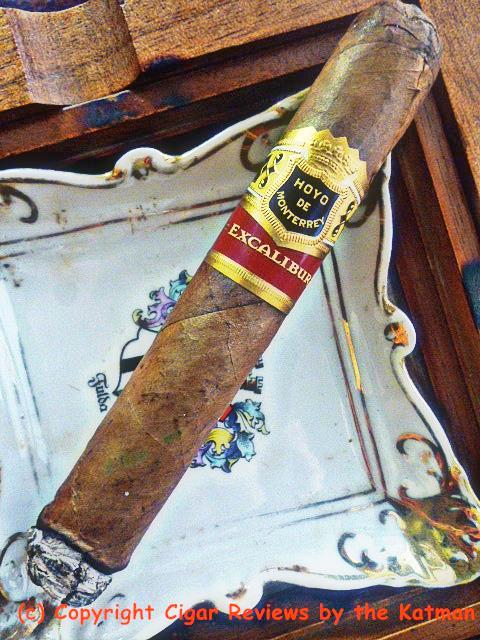 Hoyo de Monterrey Excalibur Legend Challenger | Cigar Review - Cigar ...