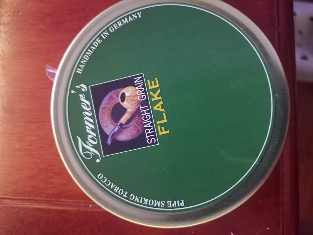 前者的 FLAKE STRAIGHT GRAIN - 70Cigars