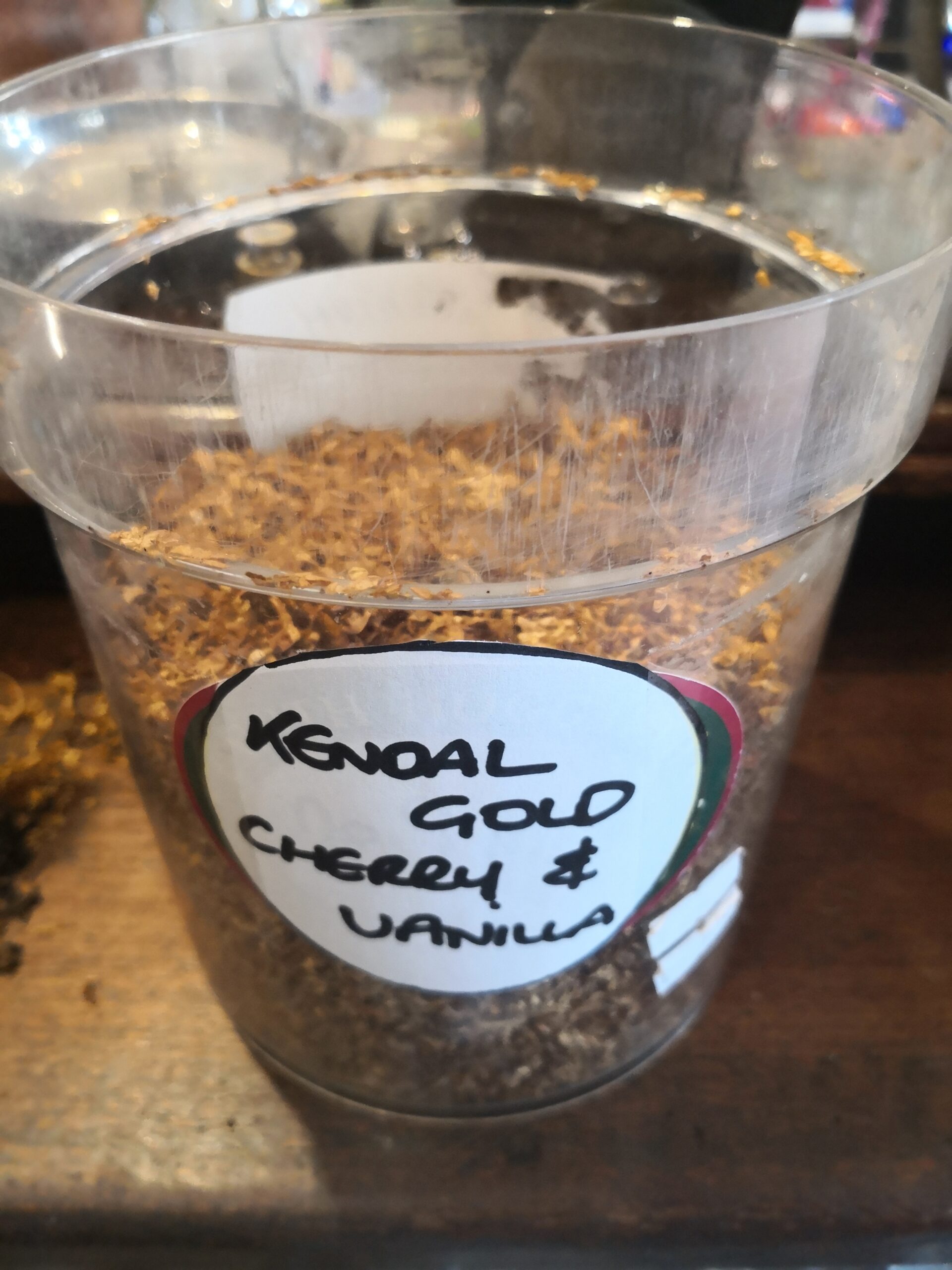 Gawith Hoggarth Kendal Gold Cherry & Vanilla Shag Cut Loose Cigarette ...