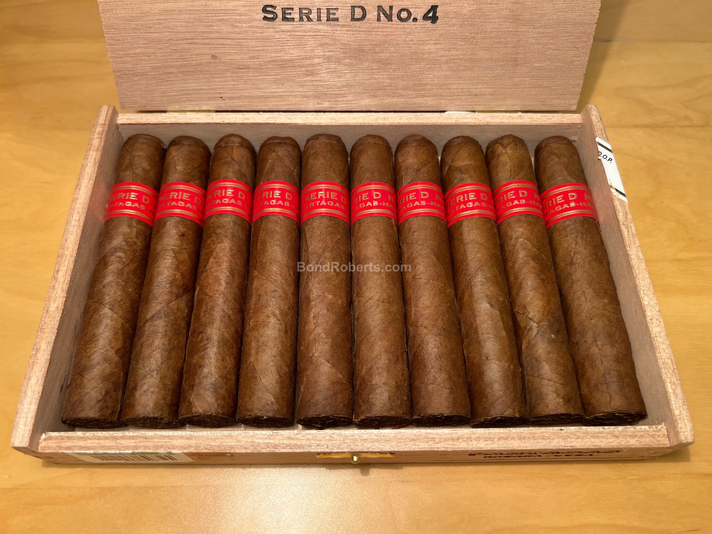 Partagás Serie D No.8 帕特加斯 D 系列 8 号
