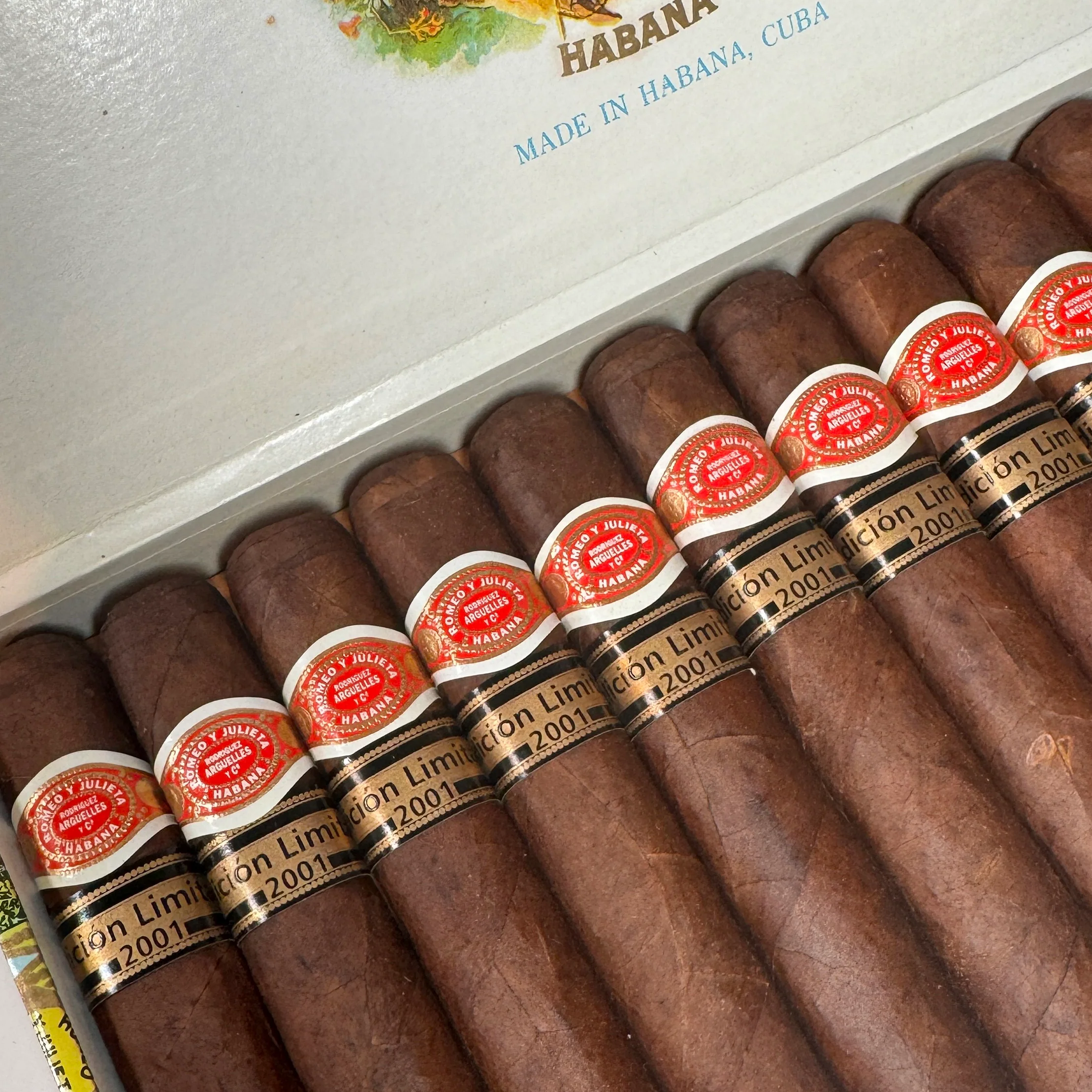 Romeo y Julieta Robustos Edición Limitada 2001 - Cuban Cigars Prices ...