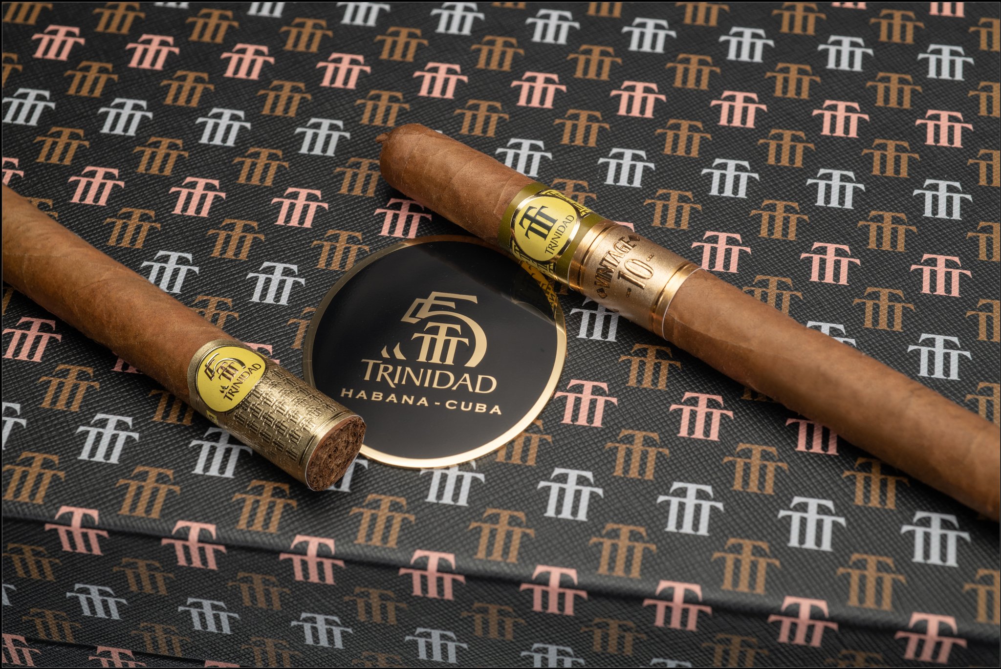 Trinidad Vintage 10 Fundadores 55 Aniversario (Humidor von S.T. Dupont ...