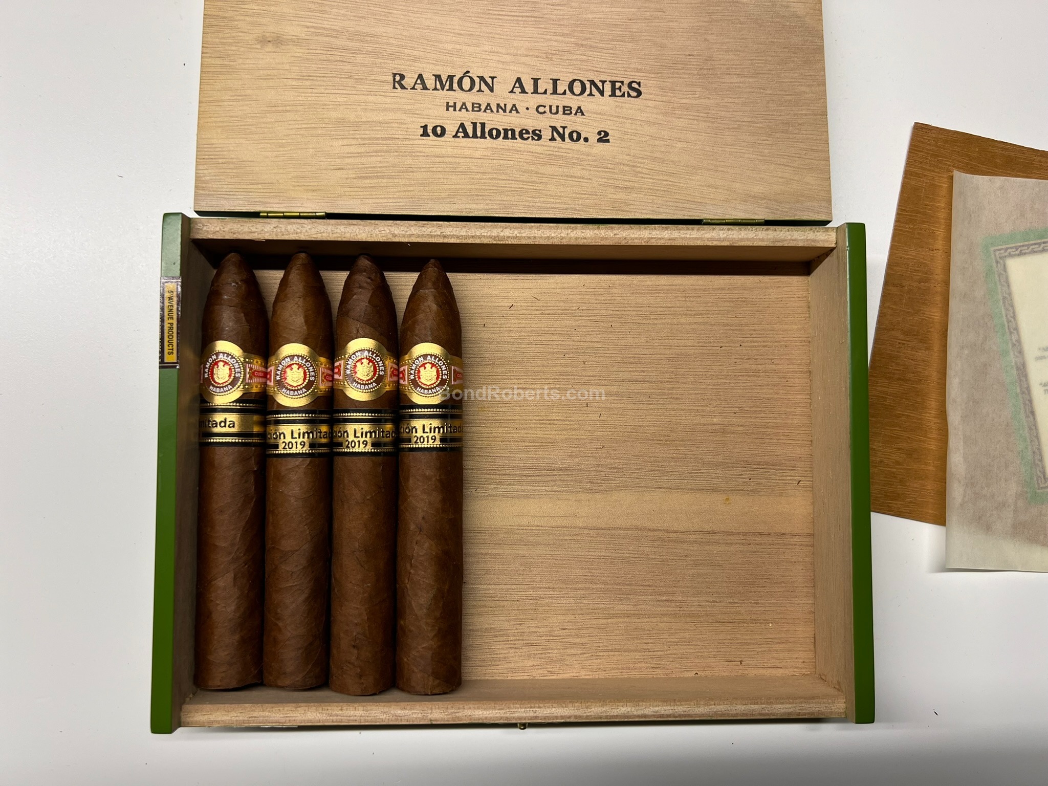 Ramón Allones Allones No. 2 Edición Limitada 2020 Luxury box of 10 ...