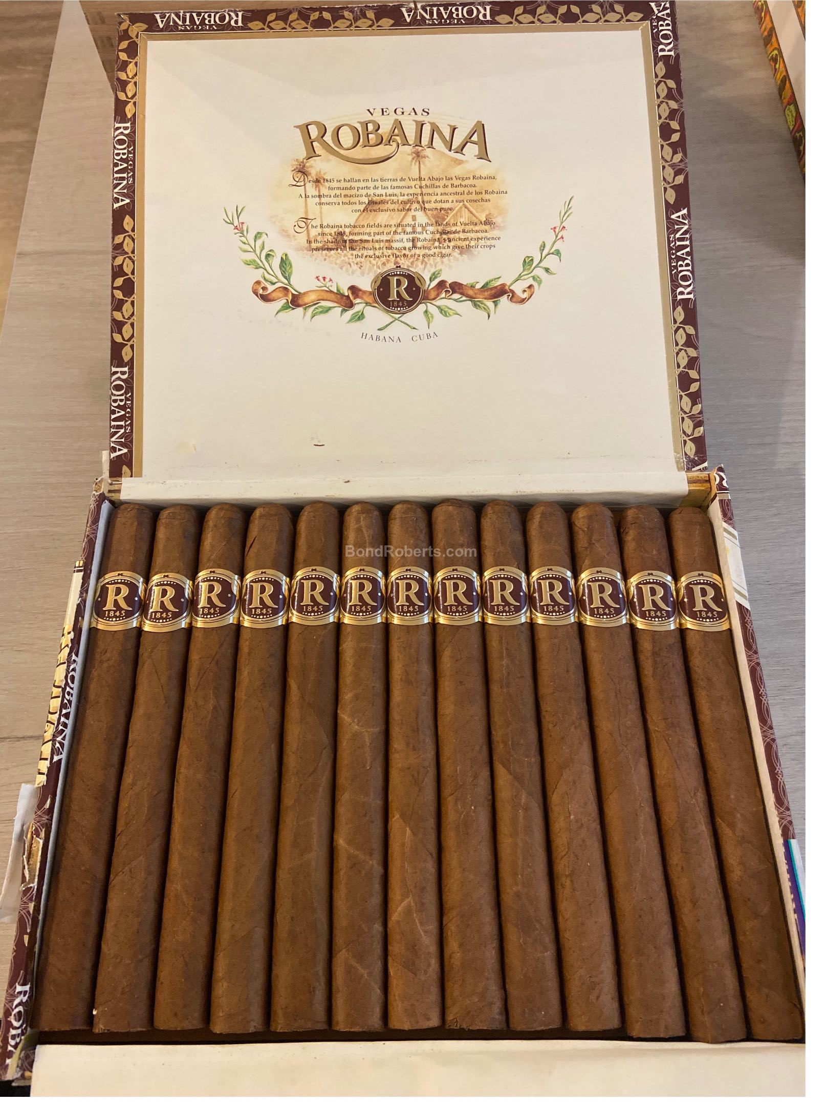 Vegas Robaina Clásicos 1999 Dress Box of 25 cigars 21501