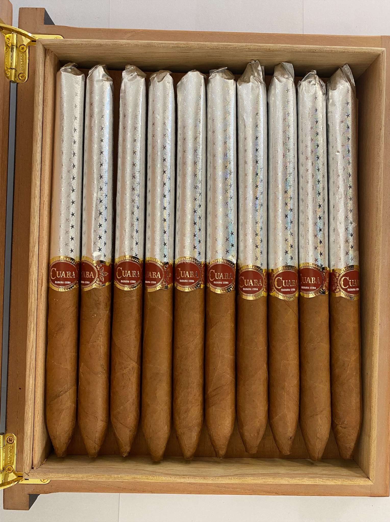Cuaba Bariay Colección Habanos 2013 Book-shaped Boîte Nature Box of 20 ...