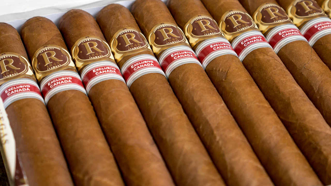 Vegas Robaina Cigars: Honorable History Behind the Brand - EGM Cigars