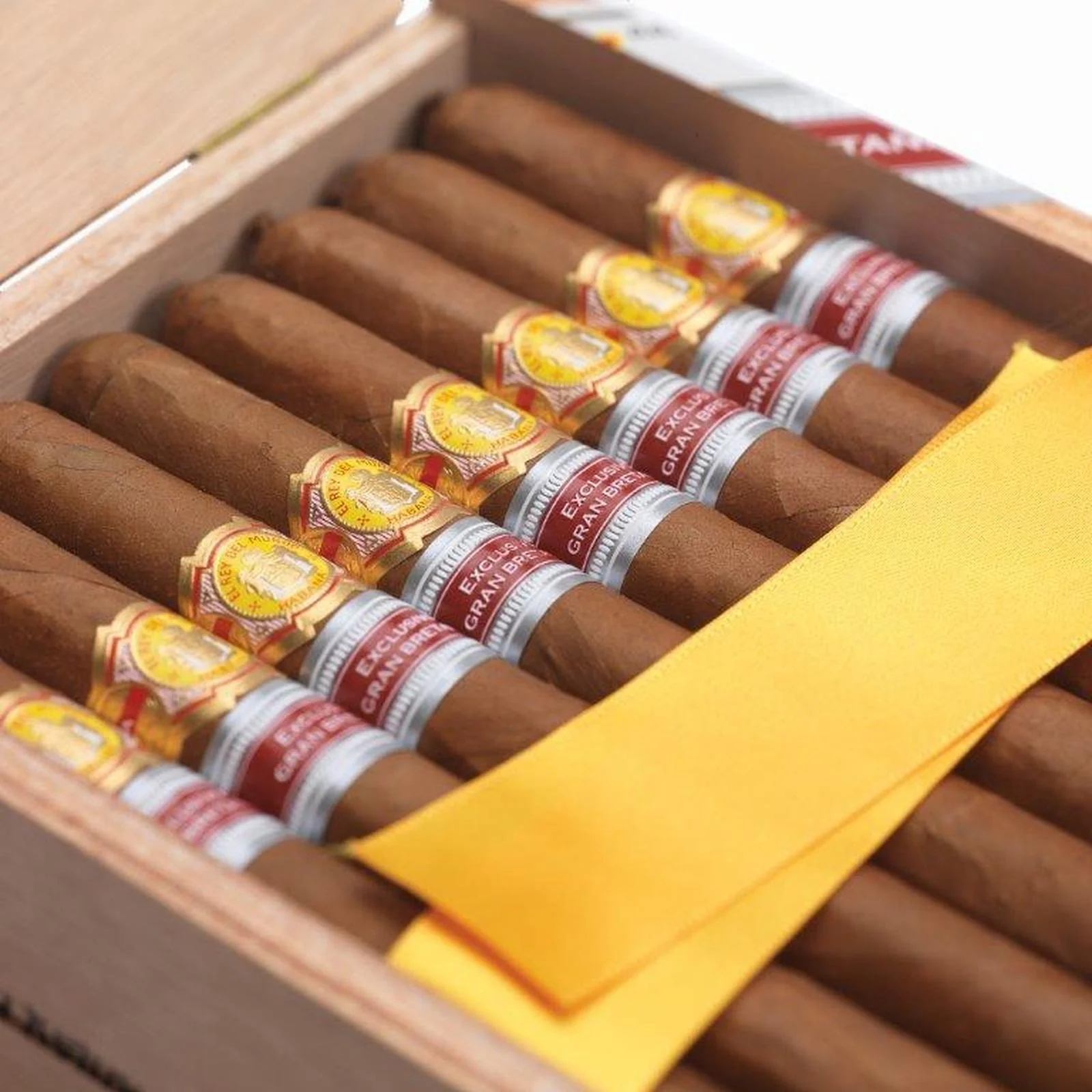 El Rey del Mundo La Reina 世界之王女王（英国地区限量 2018）