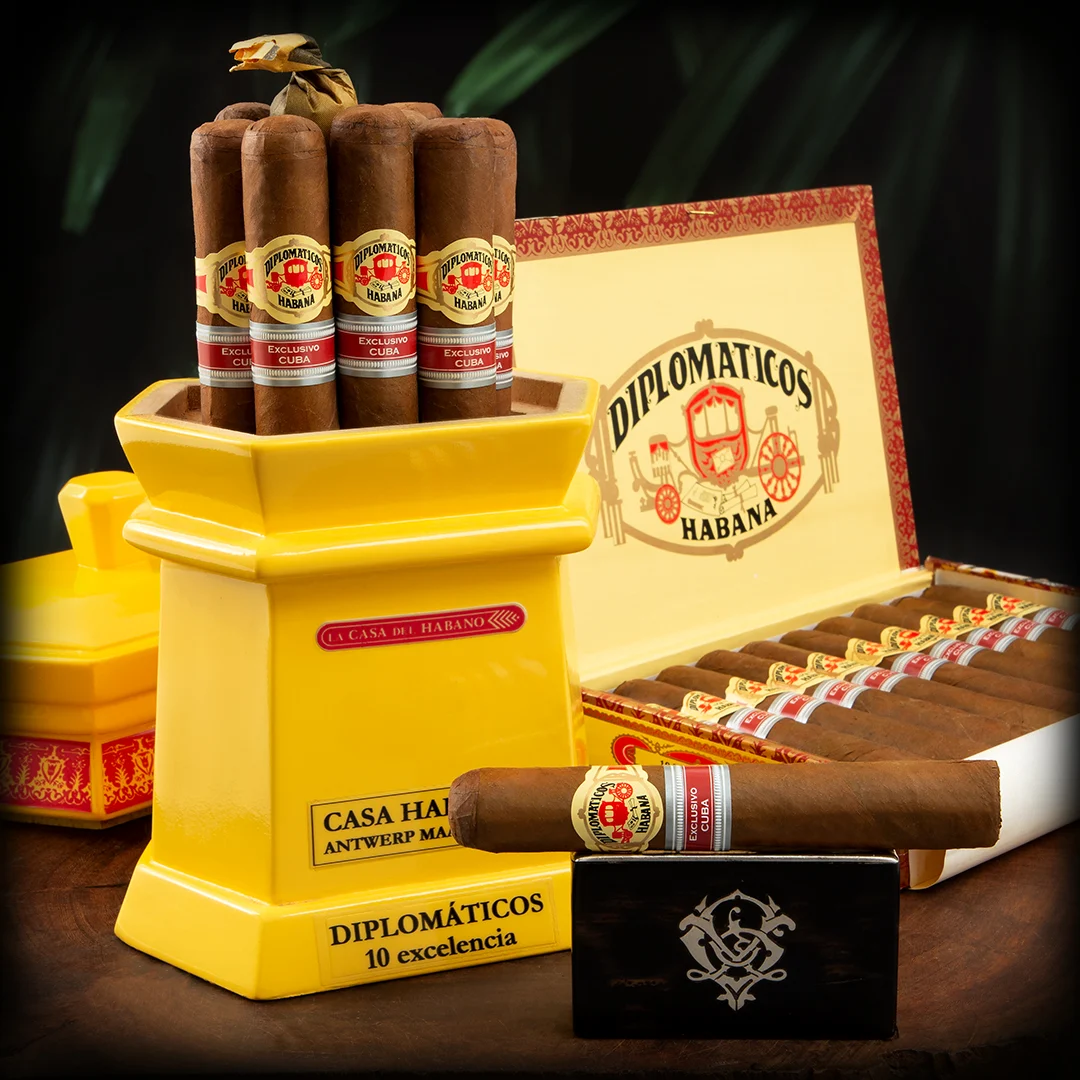Diplomáticos Excelencia 外交家 卓越（2015年古巴地区版）