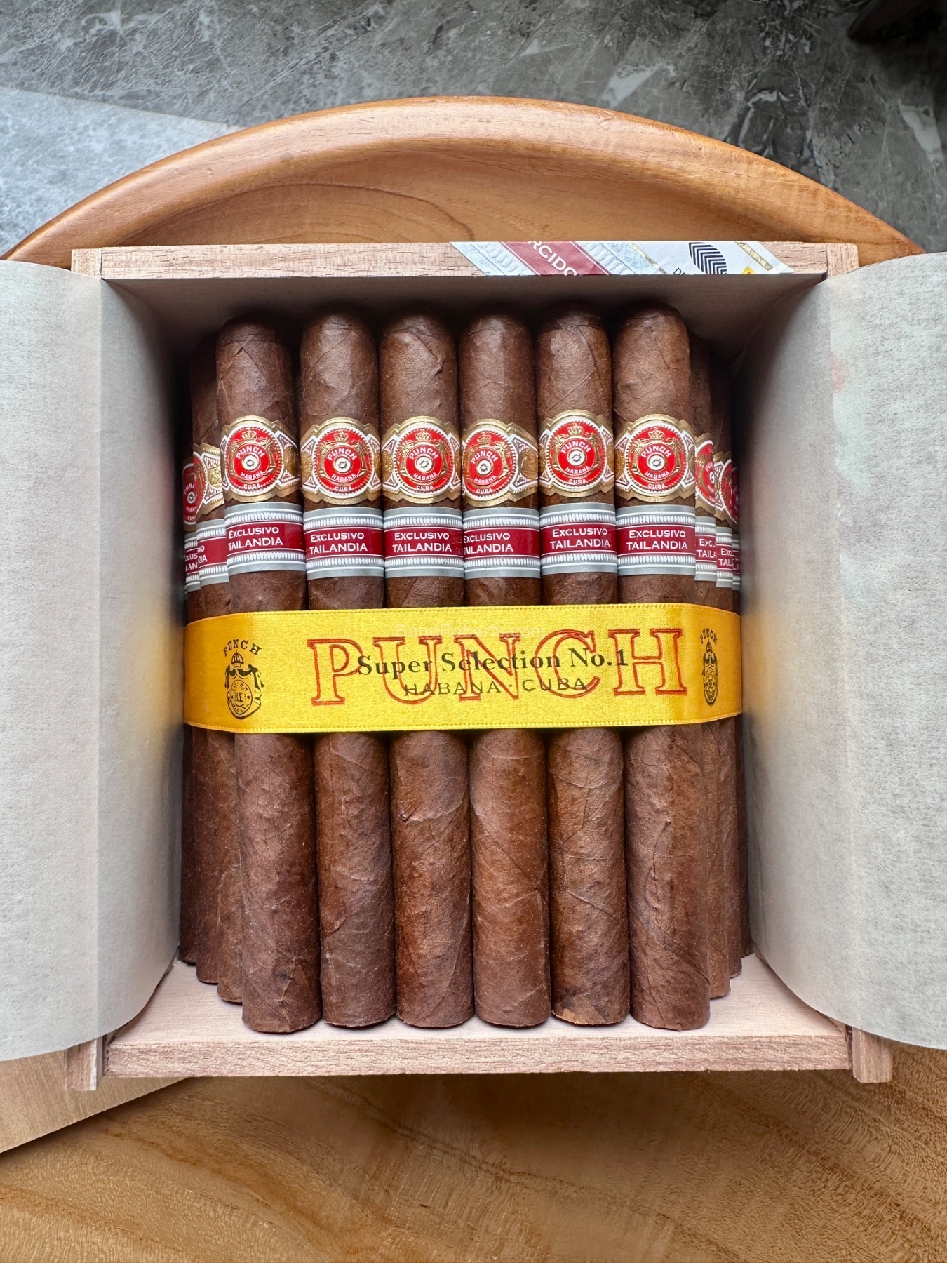Punch Super Selection No.1 Edición Regional Tailandia 2024 Numbered ...
