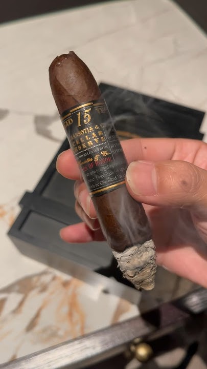 GURKHA CELLAR LIMITADA 15Y #雪茄 #非古雪茄 #cigar #cigarsmoker #cigarsdaily # ...