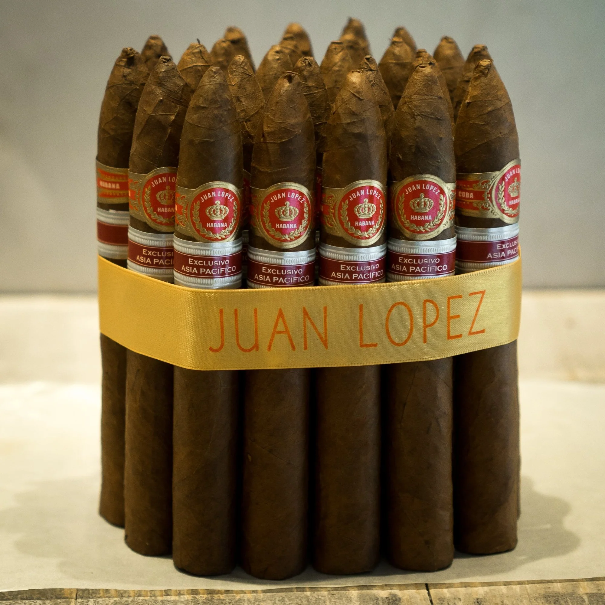 Juan López Selección No. 4 Cigar (Ex. Asia Pacifico 2010) - Cigars ...