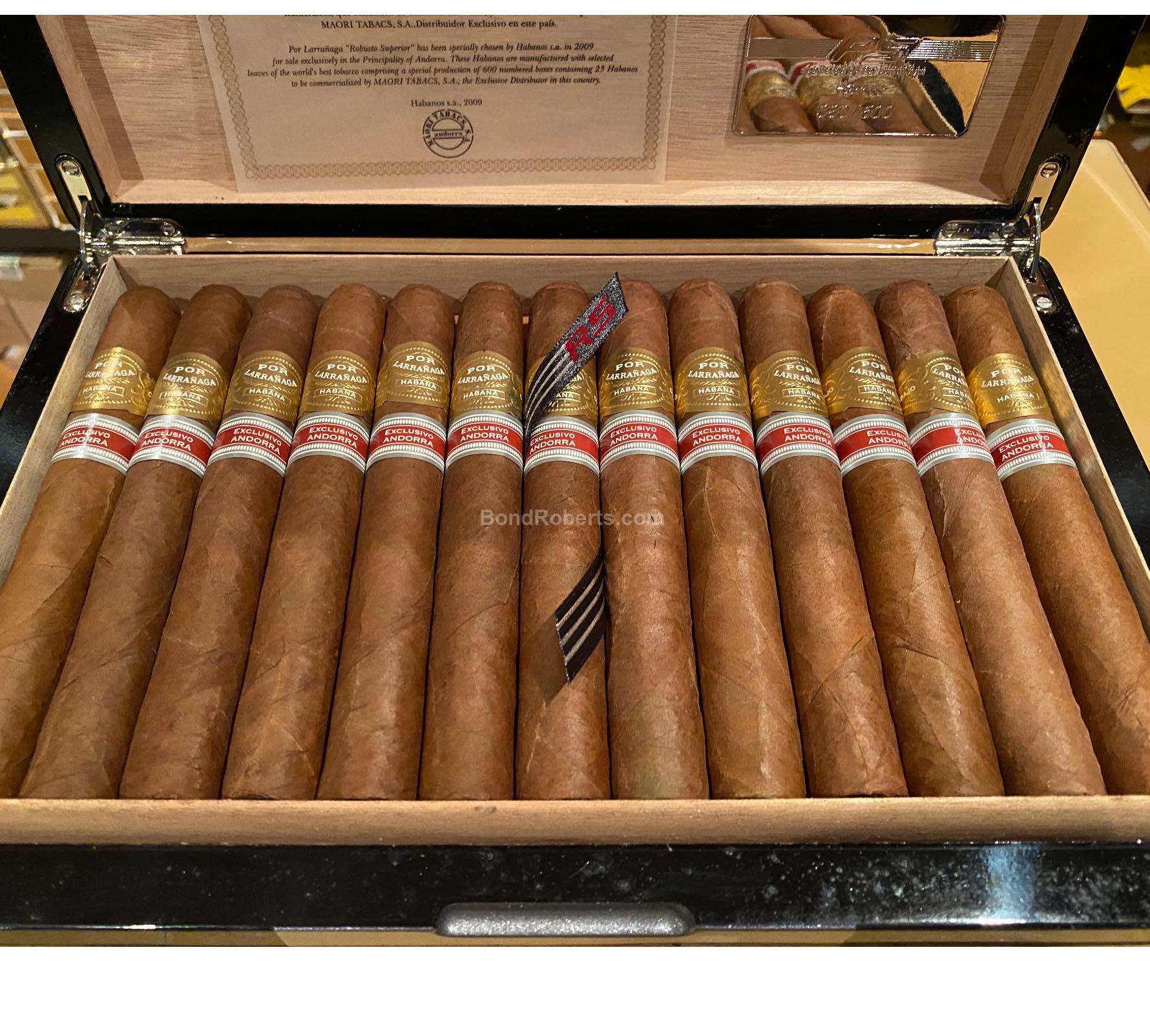 Por Larrañaga Robusto Superior Edición Regional Andorra 2011 Black ...
