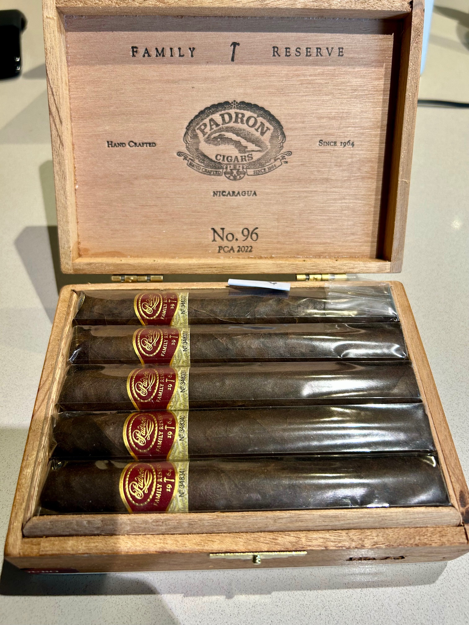 Padron Family Reserve 96 Maduro - Cigar Cellar of Miami