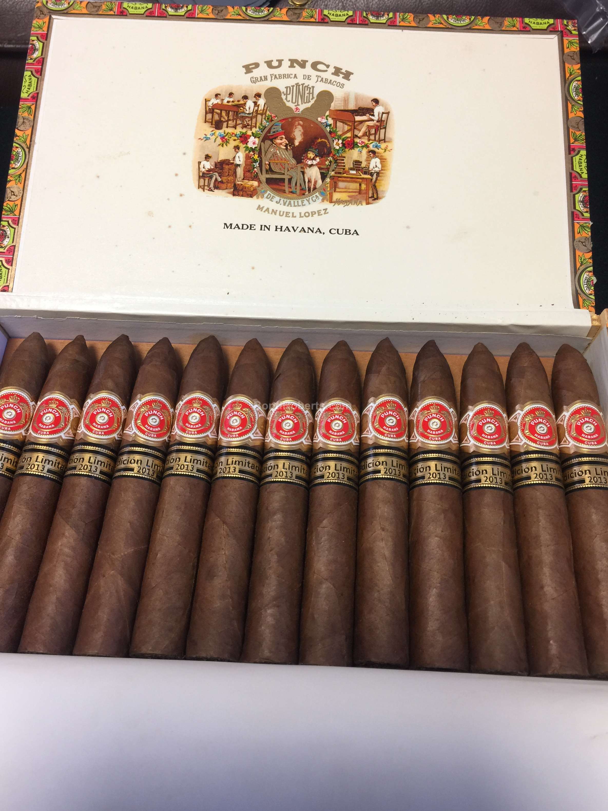 Punch Serie D'Oro No. 2 Edición Limitada 2013 Dress Box of 25 cigars 6520