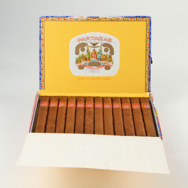 Partagás Petit Coronas Especiales online bei Cigarmaxx kaufen