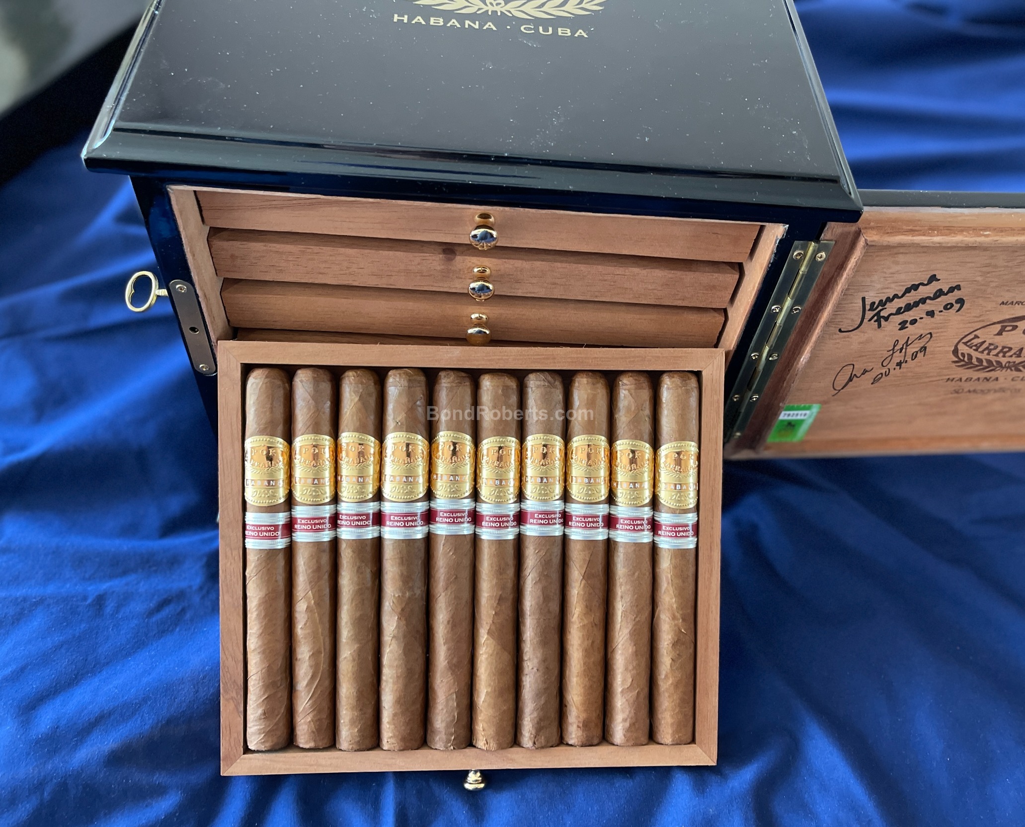 Por Larrañaga Magnificos Edición Regional Reino Unido 2008 Humidor of ...