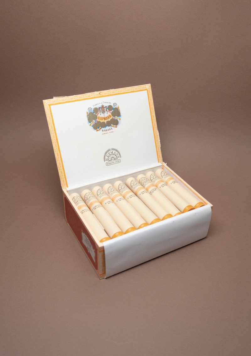 H.Upmann, Coronas Major Tubos