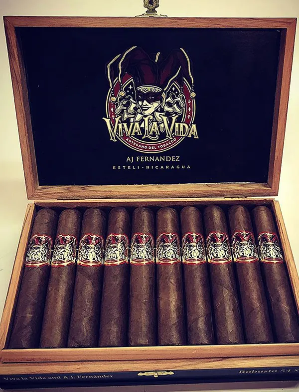 Artesano del Tobacco Viva La Vida Lancero (7" x 40)