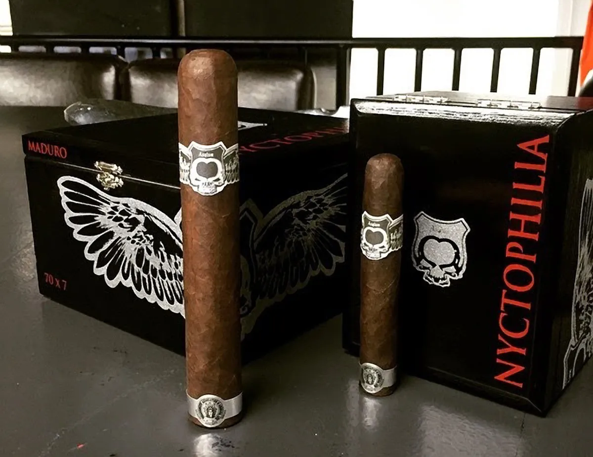 Cigar Review: Asylum Nyctophilia