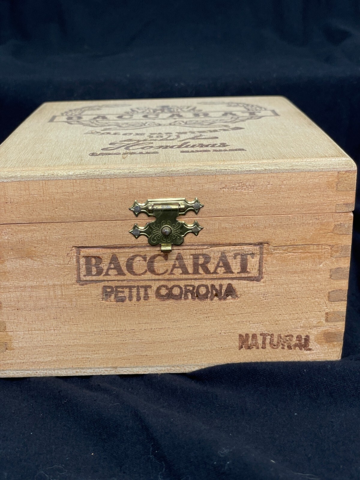 Baccarat Nicaragua Petit Corona 尼加拉瓜小皇冠