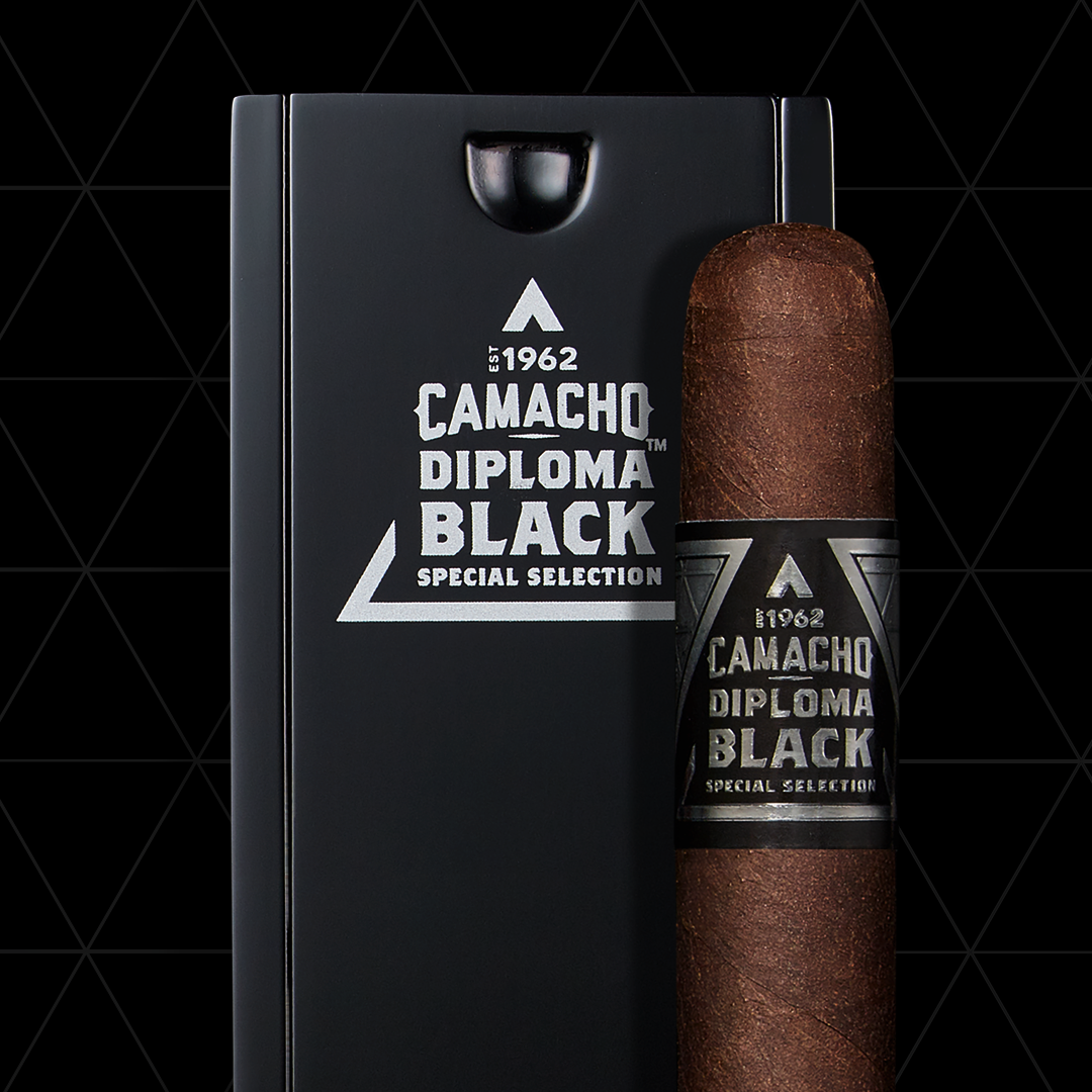 Camacho 卡马乔 文凭 黑标 特别精选 雪茄资料