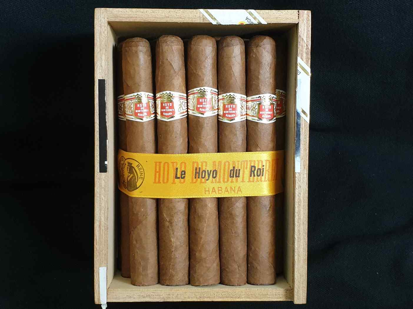 Hoyo de Monterrey Le Hoyo du Roi 2005 Slide Lid Box of 25 cigars 1414