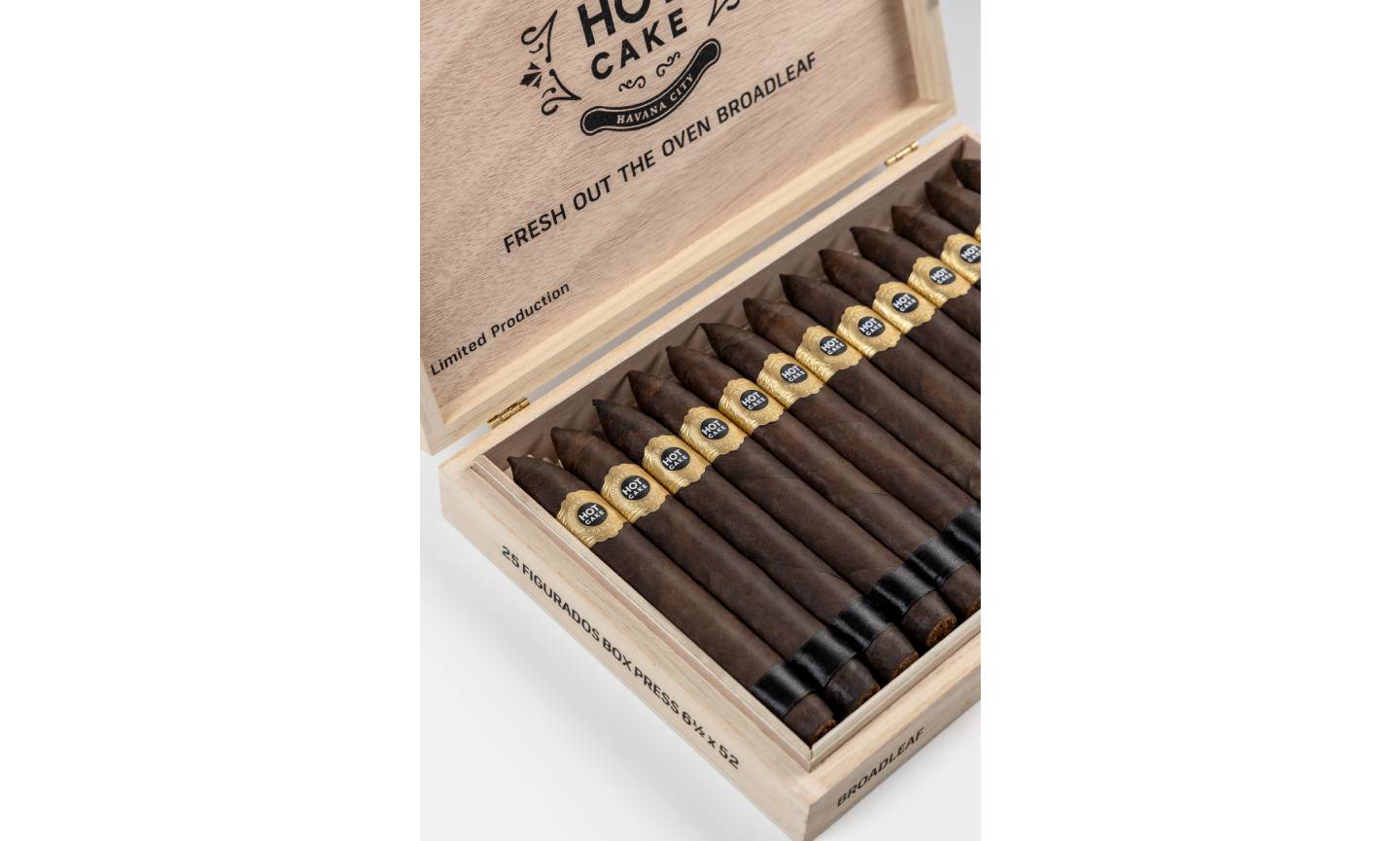 HVC Hot Cake Fresh Out The Oven Broadleaf LE Corona Gigantes 6.875 x 50