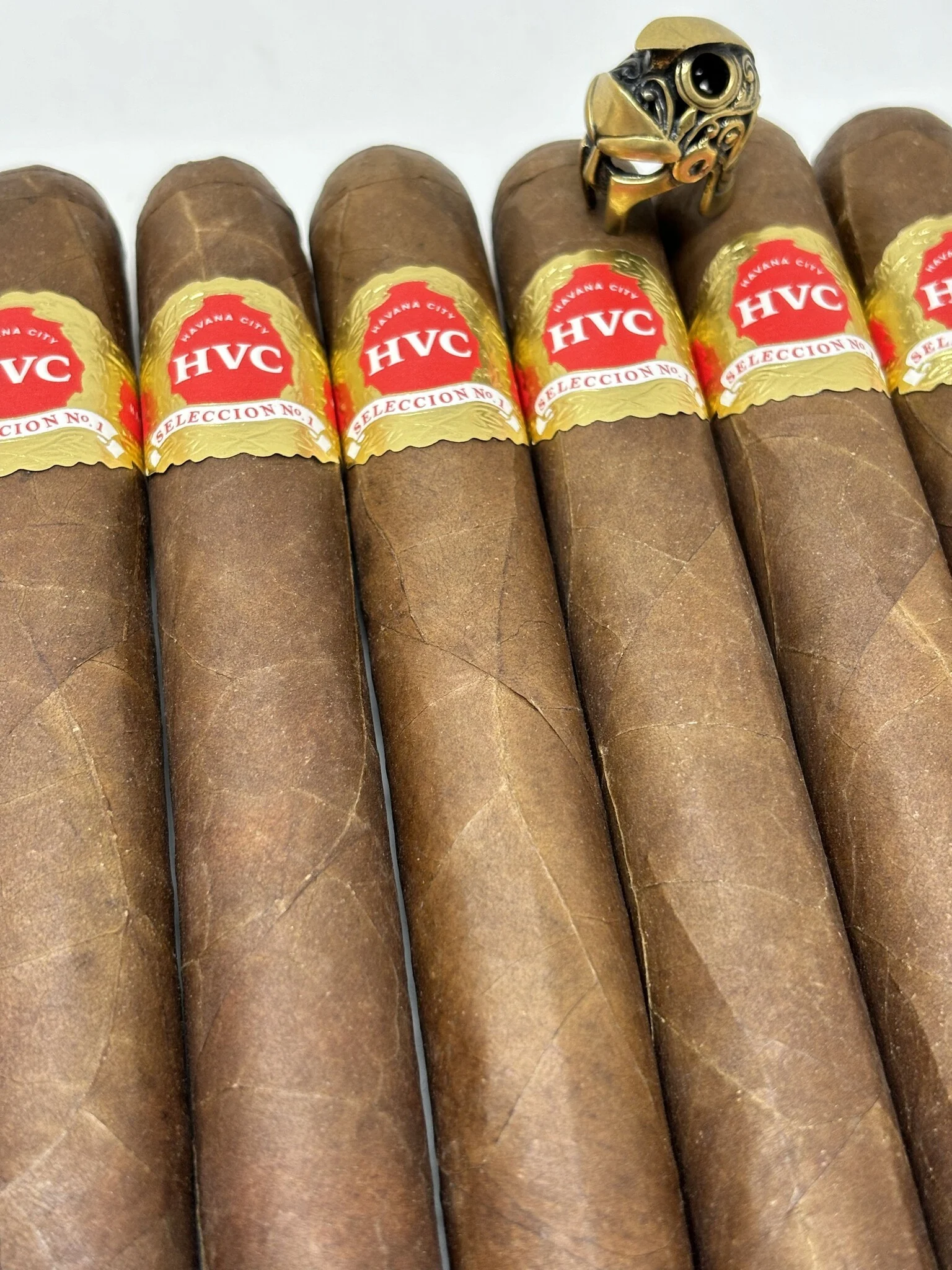 HVC Selección No.1 Natural Esenciales 5.625 x 46
